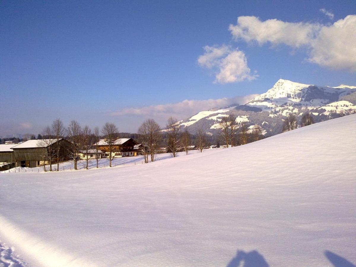 Ferienwohnung Neuhaus Kitzbühel Szoba fotó